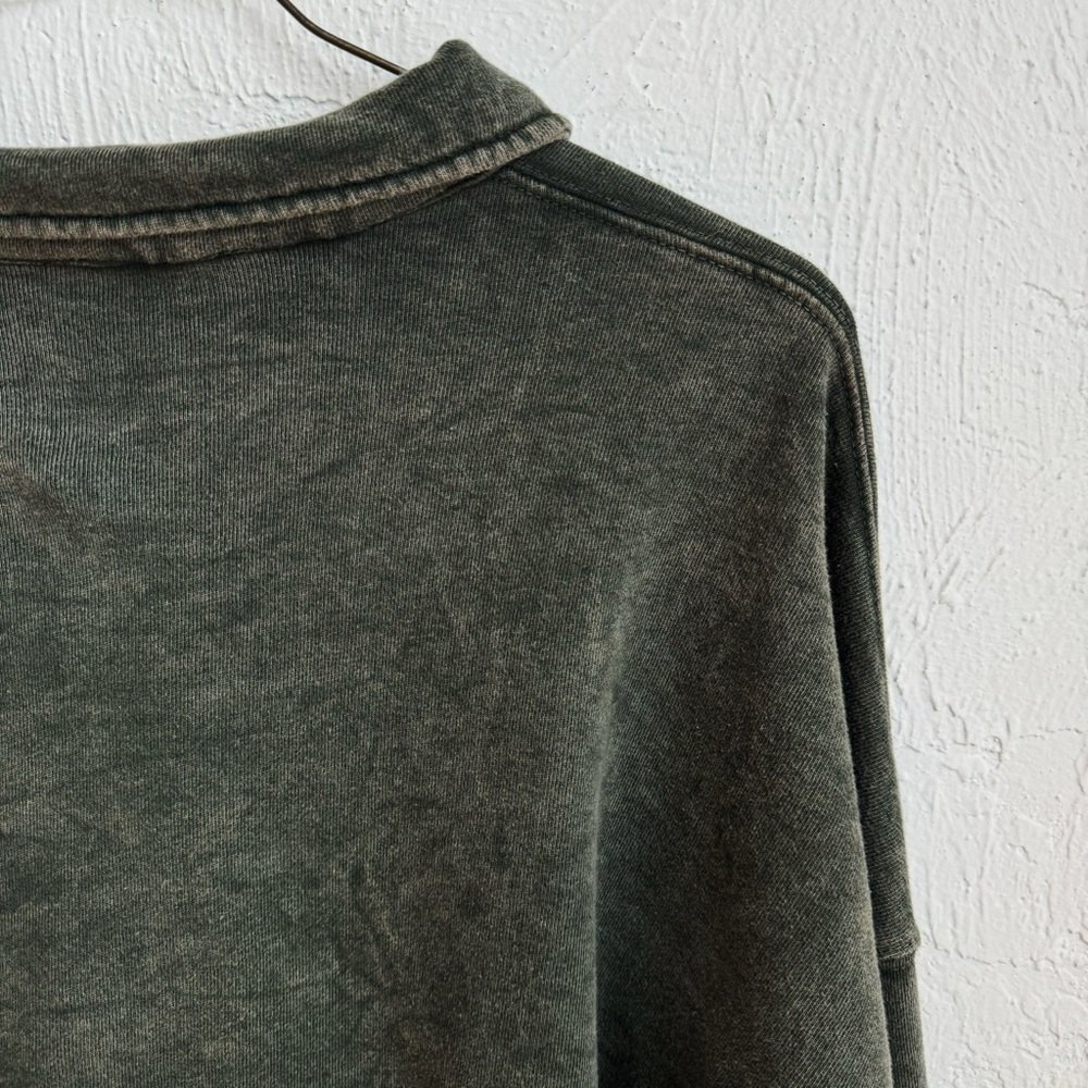 SOLAÍ cropped oversized quarter button sweater - Picture 7 of 7